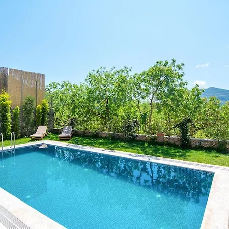 Villa Sleeps 6 With Pool Air Con And Wifi Keçiler